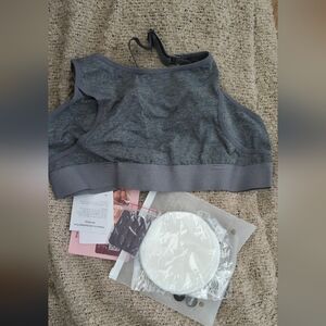NWT Momcozy Hands Free Pumping Nursing Bra Size Small Gray Adjustable Straps